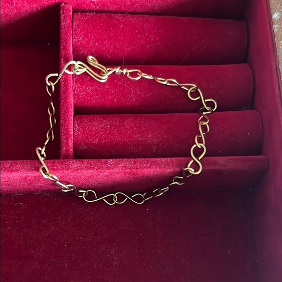Elegant copper wire infinity Bracelet - Picture 2 of 5